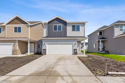 6043 8th St W, West Fargo, ND 58078