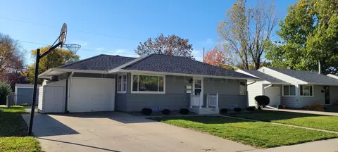 322 23 Ave N, Fargo, ND 58102