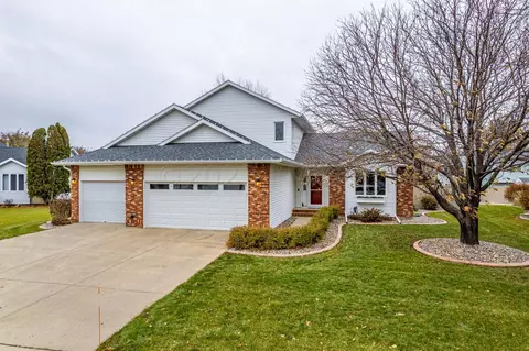 3139 25 Ave S, Fargo, ND 58103