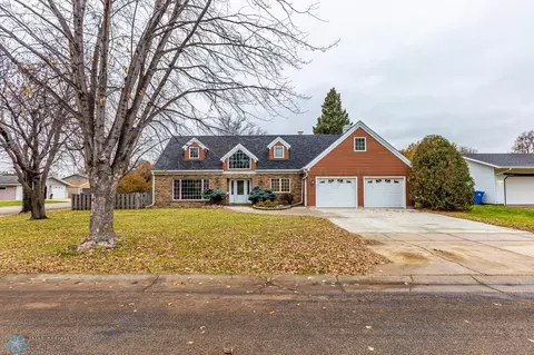 602 6 St NE, Dilworth, MN 56529