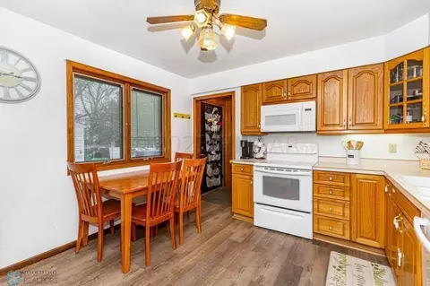 1317 16 St S, Fargo, ND 58103 photo 2