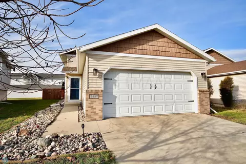 4787 Clock Tower Ln S, Fargo, ND 58104