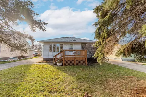 113 4 Ave W, West Fargo, ND 58078