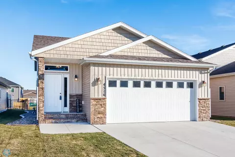 4516 18th St S, Moorhead, MN 56560