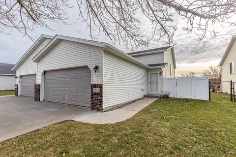 4244 39 12 Ave S, Fargo, ND 58104