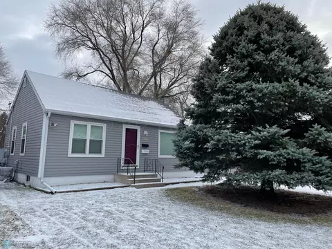 1506 13 12 St S, Fargo, ND 58103