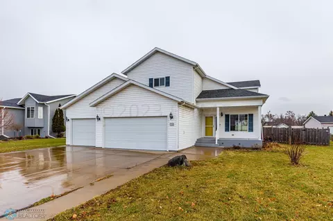 3927 S Sedona Dr, West Fargo, ND 58078