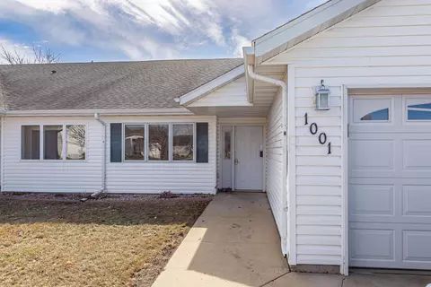 1001 Morningside Dr, Casselton, ND 58012