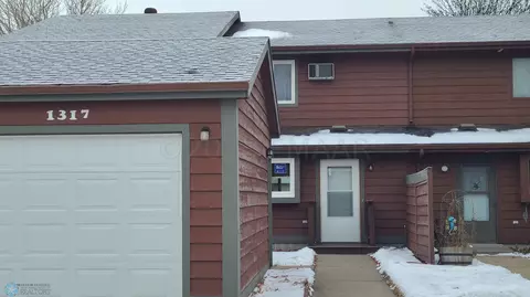 1317 4th Ave N, Wahpeton, ND 58075