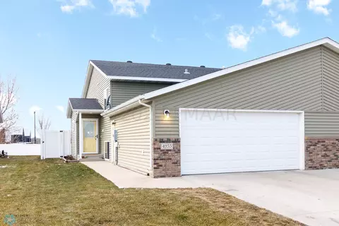 4955 55 St S, Fargo, ND 58104