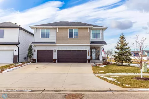 2106 11 St W, West Fargo, ND 58078