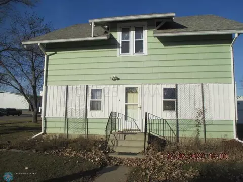 101 2 Ave S, Fairmount, ND 58030