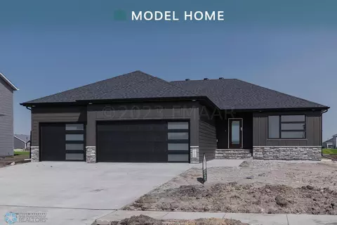 10120 Concord Dr, Horace, ND 58047