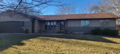 419 1st St, Milnor, ND 58060