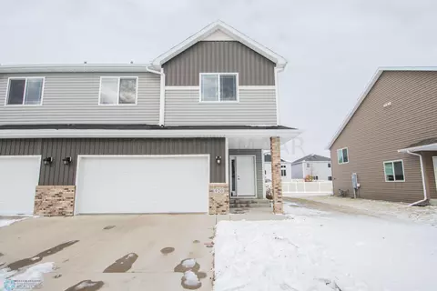 920 Eaglewood Ave W, West Fargo, ND 58078