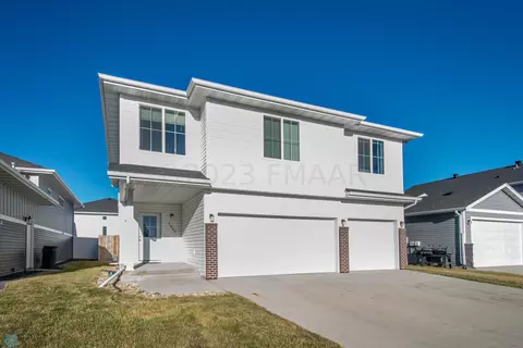 1020 28 Ave W, West Fargo, ND 58078