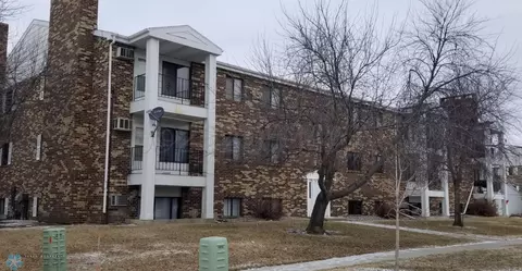 331 Prairiewood Cir S UNIT 1, Fargo, ND 58103