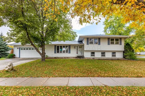 1102 4 St E, West Fargo, ND 58078