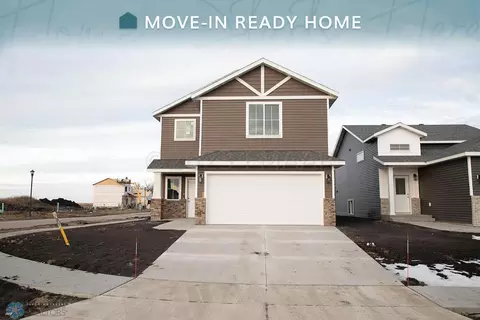 1228 Rachel Dr W, West Fargo, ND 58078