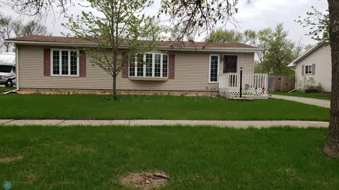 719 10th Ave W, West Fargo, ND 58078
