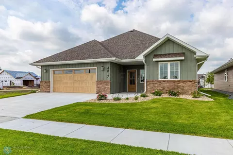 4817 Bluebell Loop S, Fargo, ND 58104 photo 2