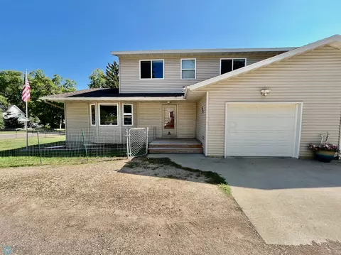 408 Beech Ave #A, Fergus Falls, MN 56537