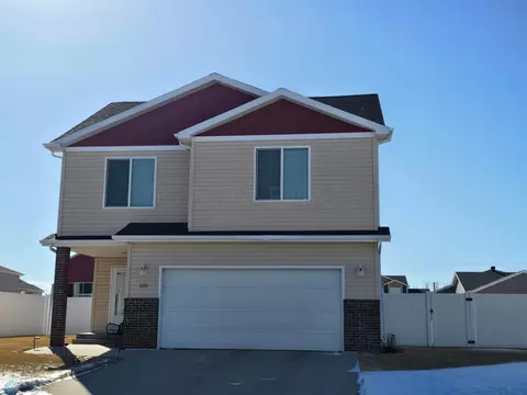1223 30 Ave W, West Fargo, ND 58078