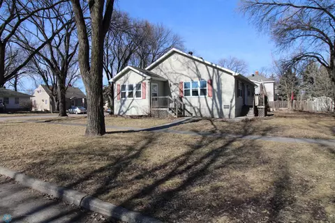 1375 9 Ave N, Fargo, ND 58102