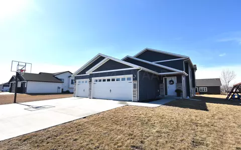 109 16 St SE, Barnesville, MN 56514 photo 2