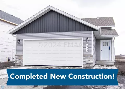7799 Cub Creek Way, Horace, ND 58047
