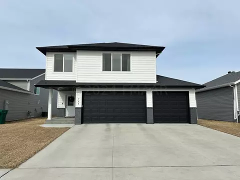768 2 Ave, Horace, ND 58047