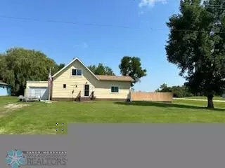 102 2 St, Grandin, ND 58038