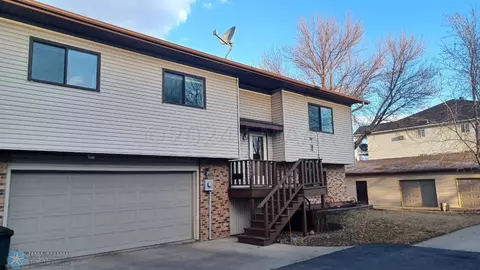 3427 15 Ave S # 4, Fargo, ND 58103
