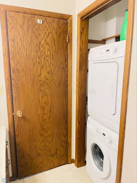 302 9th Ave SE, Devils Lake, ND 58301 photo 15