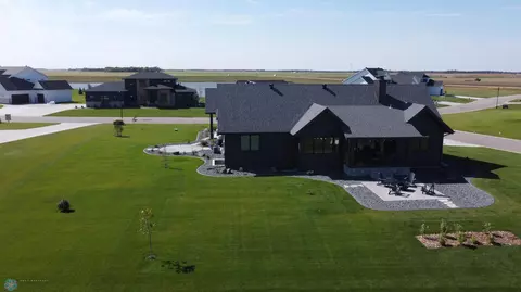 135 Westview Ln, Oxbow, ND 58047 photo 5