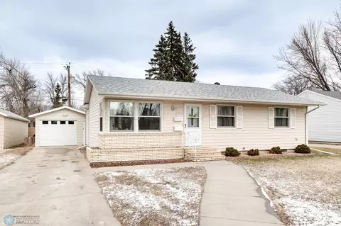 113 27 Ave N, Fargo, ND 58102