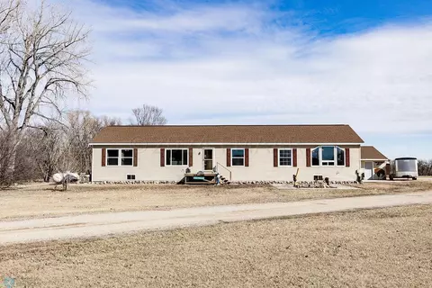 5402 137th Ave SE, Enderlin, ND 58027