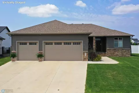 2426 N Pond Dr E, West Fargo, ND 58078