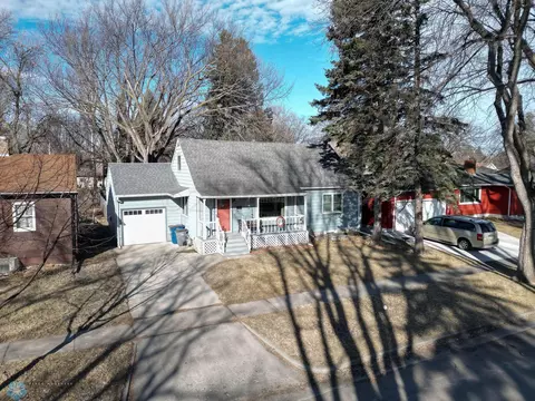 1213 2nd St S, Moorhead, MN 56560