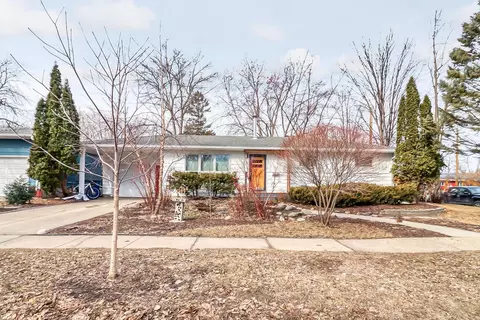 1203 Elm St S, Moorhead, MN 56560