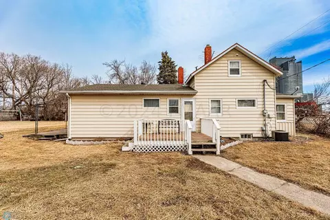 15303 44 St SE, Mapleton, ND 58059 photo 2