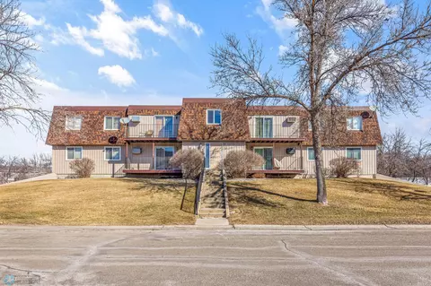 602 12 12 Ave E #4, West Fargo, ND 58078