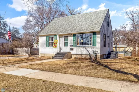 1629 13th Ave S, Fargo, ND 58103