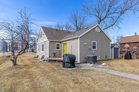 569 Mairs Ave, Gardner, ND 58036 photo 6