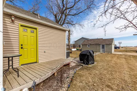 569 Mairs Ave, Gardner, ND 58036 photo 5