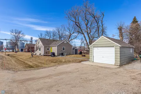 569 Mairs Ave, Gardner, ND 58036 photo 8