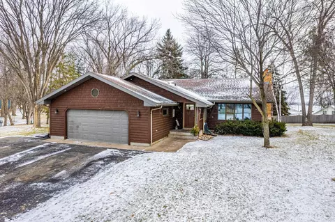 1059 Highwood Cir, Detroit Lakes, MN 56501