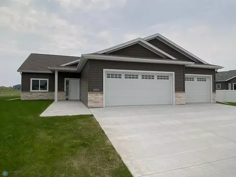 1848 67 Ave S, Fargo, ND 58104