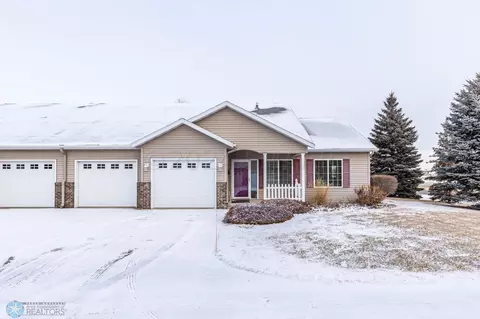1222 34th St Cir S, Moorhead, MN 56560