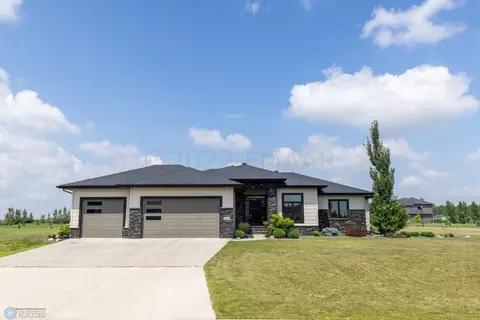 7627 Aquarius Ct, Horace, ND 58047